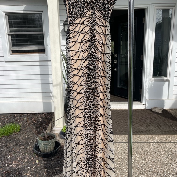 🙌🏻Vienna Pageant Dress 🤎🖤 - Picture 3 of 14